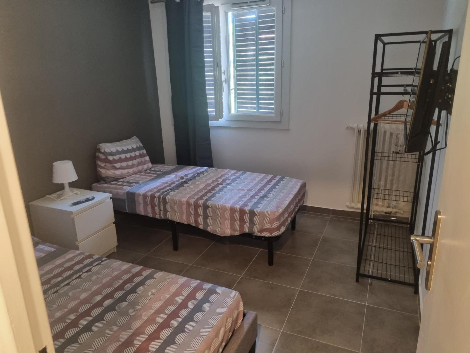 Chambre Privative Renove 2024, Climatisation, Tramway Sur Place , 12 Min Centre, 16 Min Plage, Apercu Lateral Mer, 2 Wc Avec 2 Salle De Bain, Private Room Renovated 2024, Air-Conditioned , Tram On Spot, 2 Toilets And 2 Bathrooms Nice Ngoại thất bức ảnh