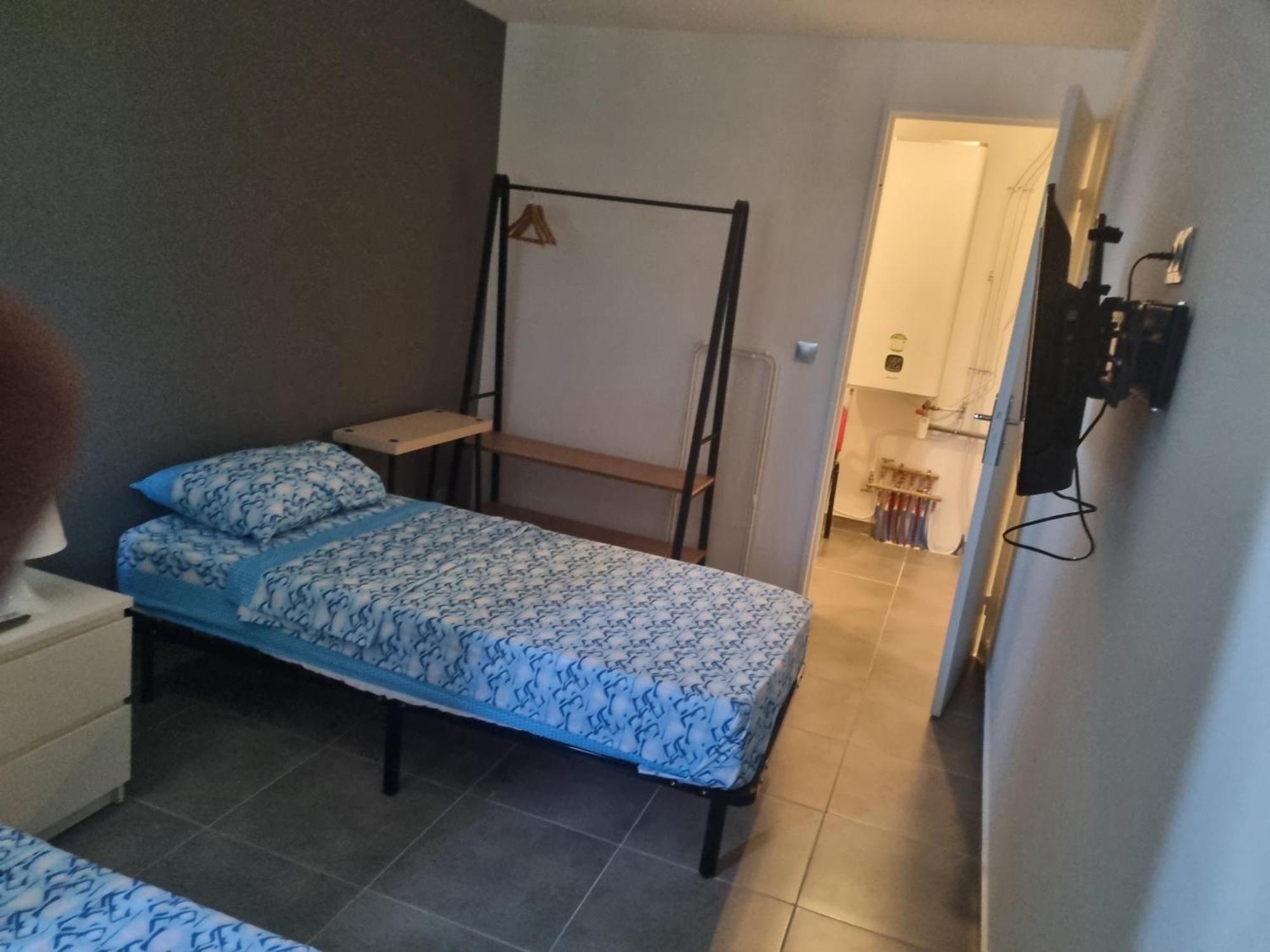 Chambre Privative Renove 2024, Climatisation, Tramway Sur Place , 12 Min Centre, 16 Min Plage, Apercu Lateral Mer, 2 Wc Avec 2 Salle De Bain, Private Room Renovated 2024, Air-Conditioned , Tram On Spot, 2 Toilets And 2 Bathrooms Nice Ngoại thất bức ảnh